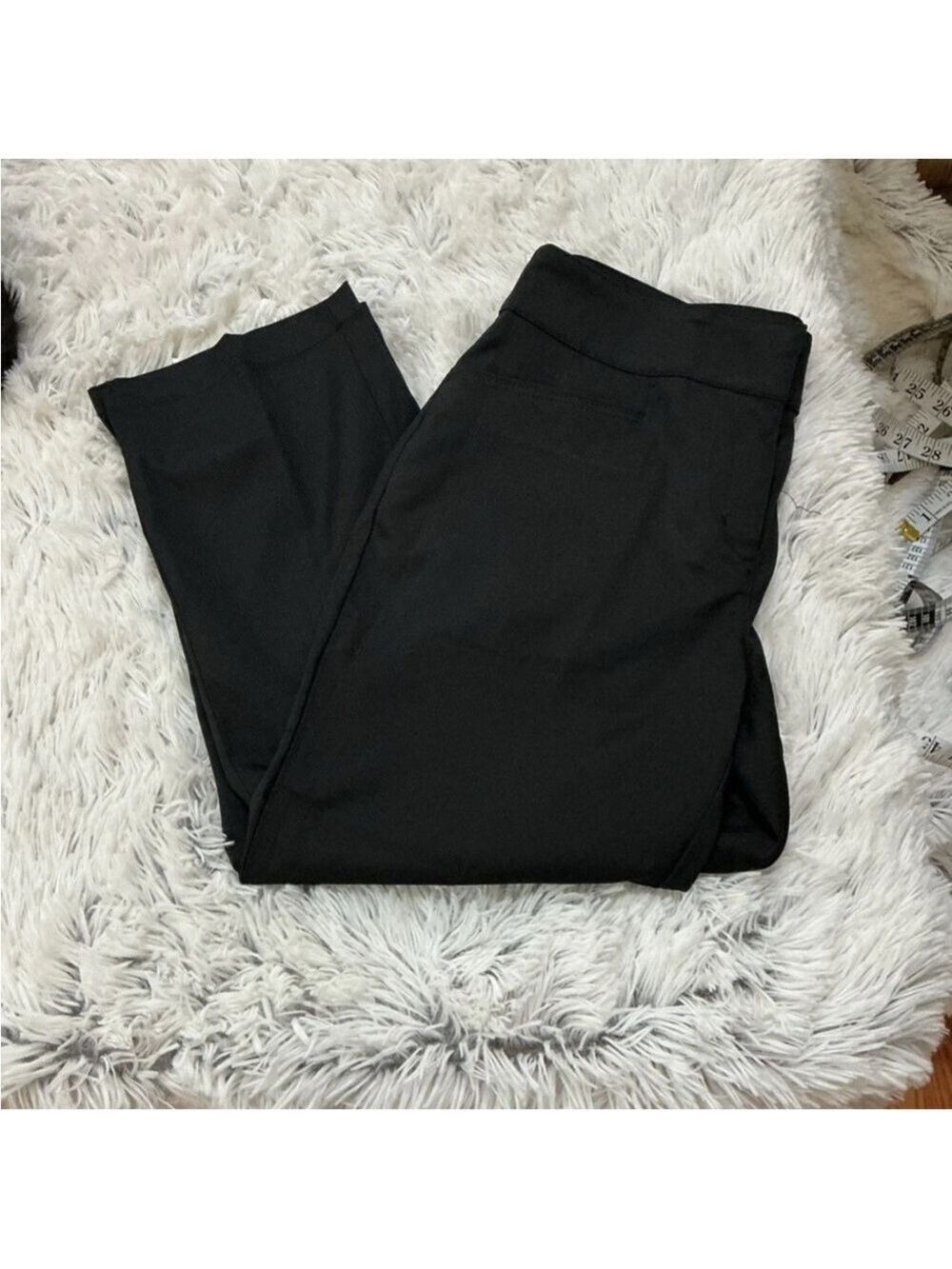 PGA Tour black capri length pants Woman’s size 4